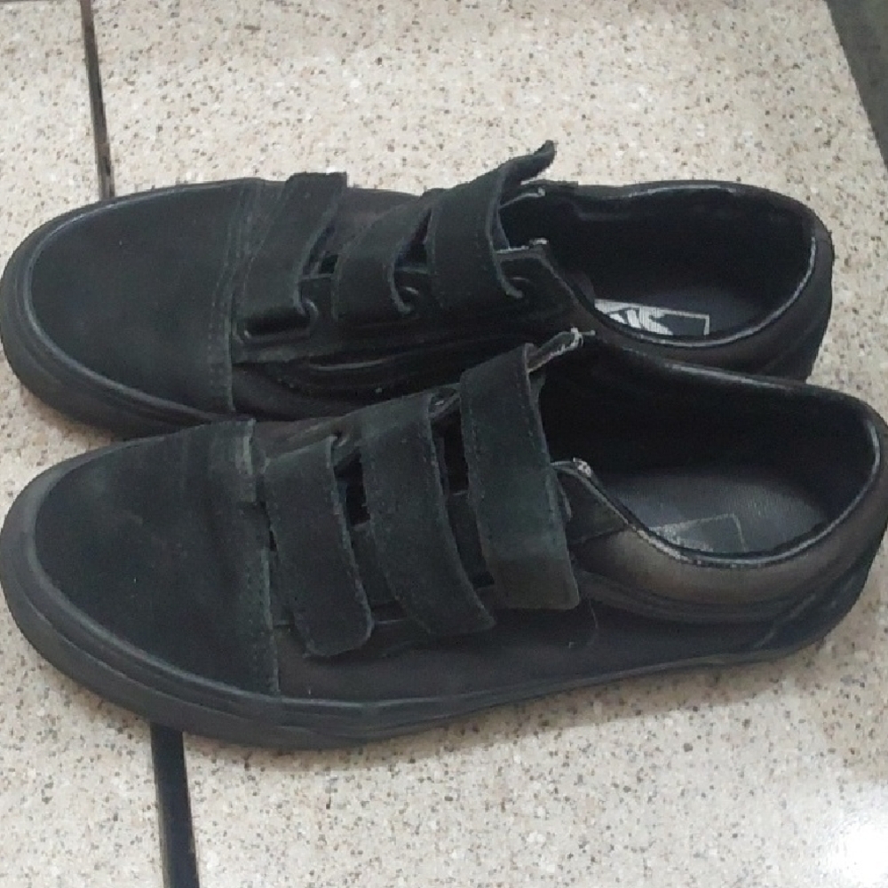 Vans Kids Black Velcro Sneakers